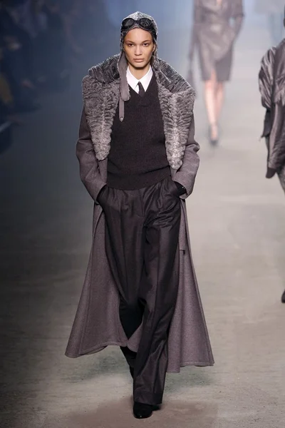 Look 7
